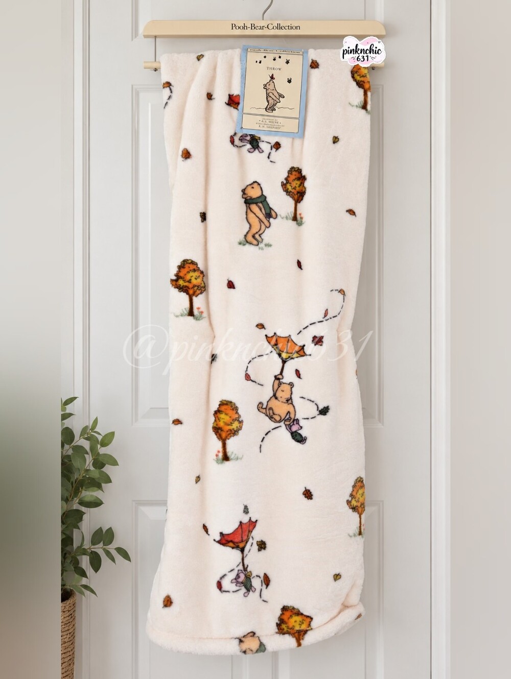 Winnie The Pooh Pooh-Bear Collection Fall Autumn Umbrella Leaves Throw Blanket